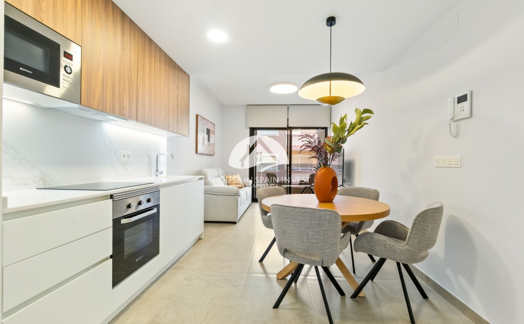 Resale - Apartment  - Torrevieja - Playa del Cura