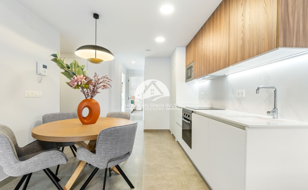 Resale - Apartment  - Torrevieja - Playa del Cura