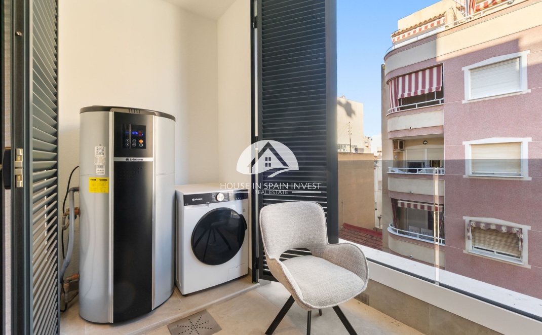 Resale - Apartment  - Torrevieja - Playa del Cura