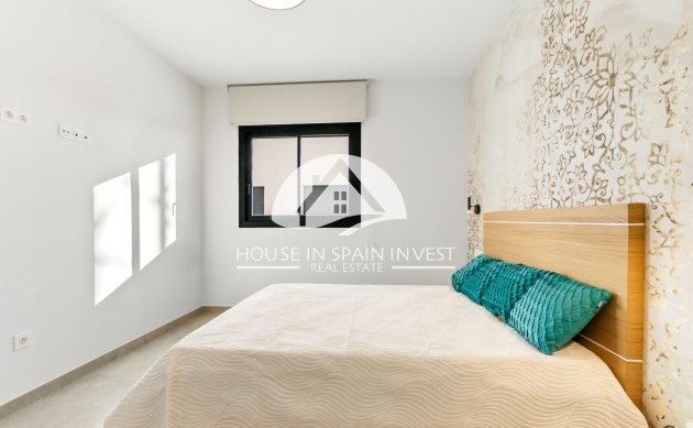 Resale - Apartment  - Torrevieja - Playa del Cura