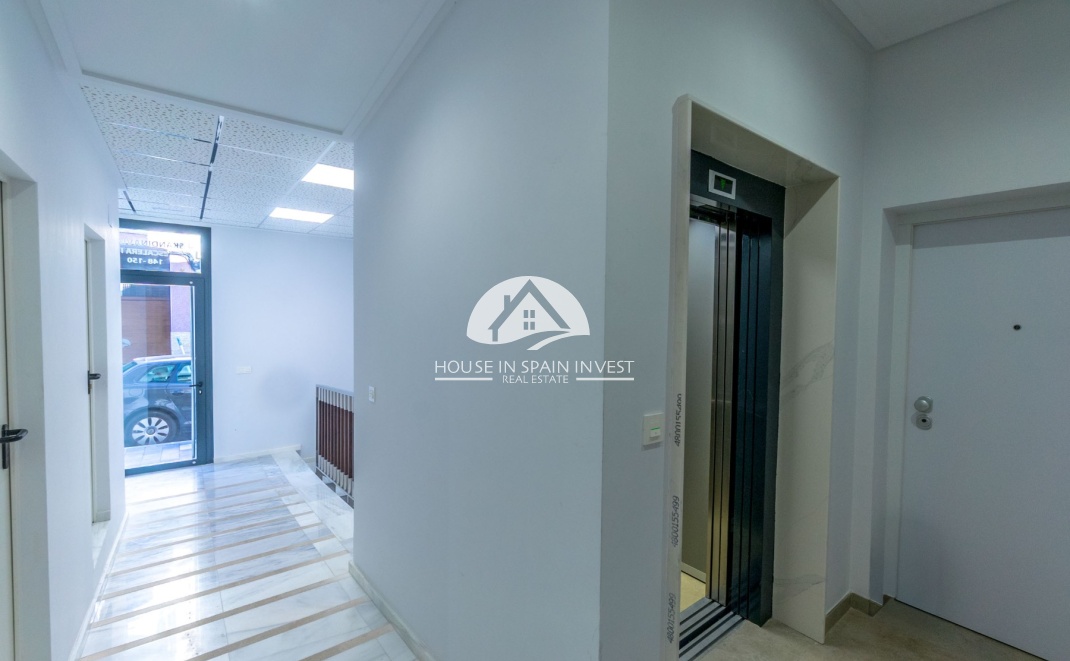 Resale - Apartment  - Torrevieja - Playa del Cura