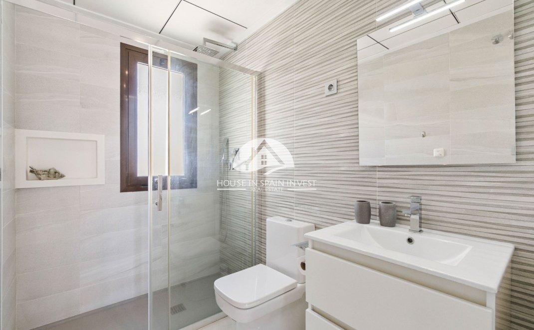 Herverkoop - Rijwoning - Torrevieja