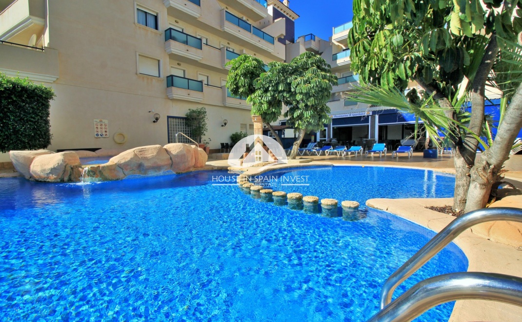 Resale - Apartment  - Orihuela Costa - Cabo roig  
