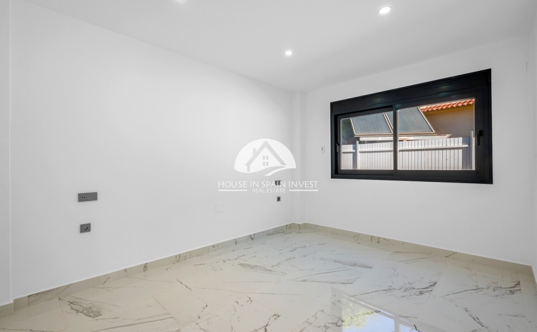 Herverkoop - Villa - Orihuela Costa - Lomas de Campoamor