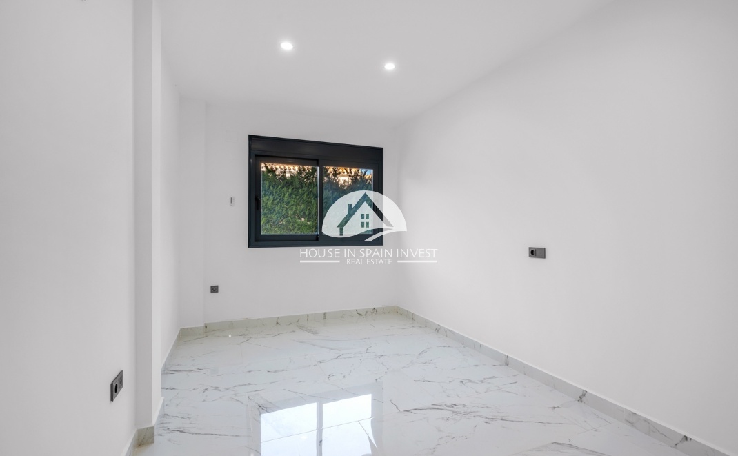 Herverkoop - Villa - Orihuela Costa - Lomas de Campoamor