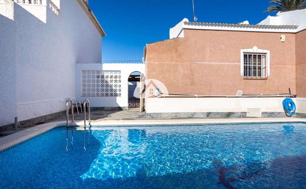 Resale - Villa - Torrevieja - La Siesta - El Chaparral - San Luis