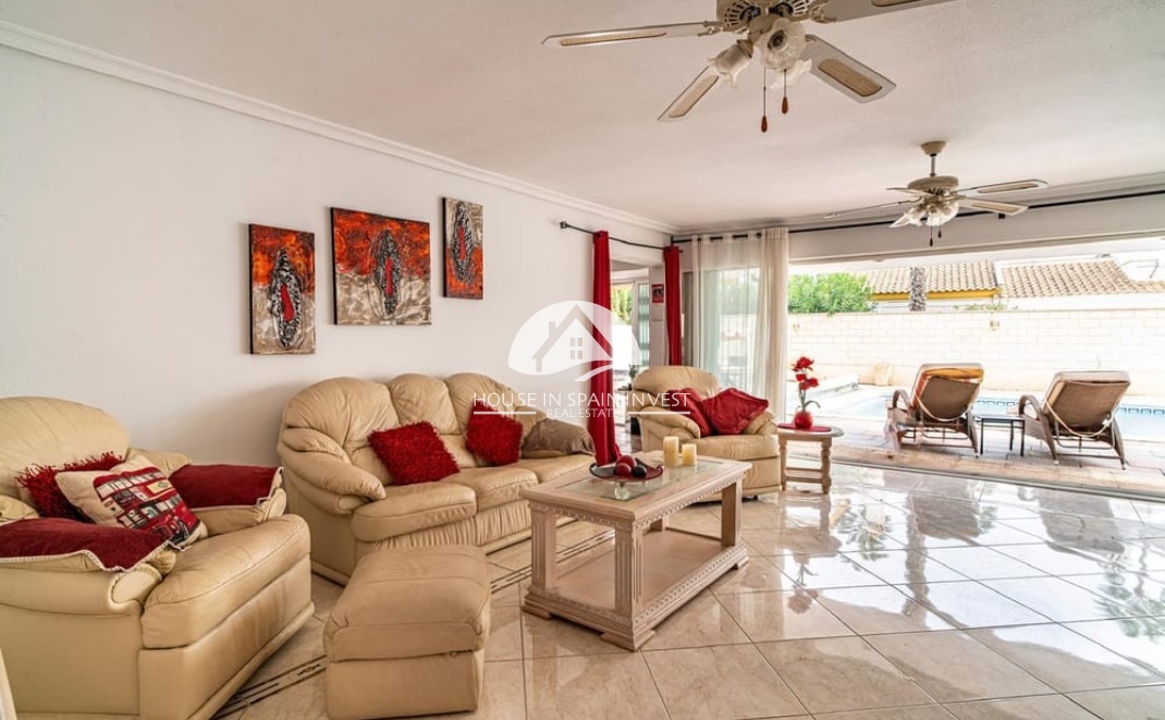 Resale - Villa - Orihuela Costa - Villamartín