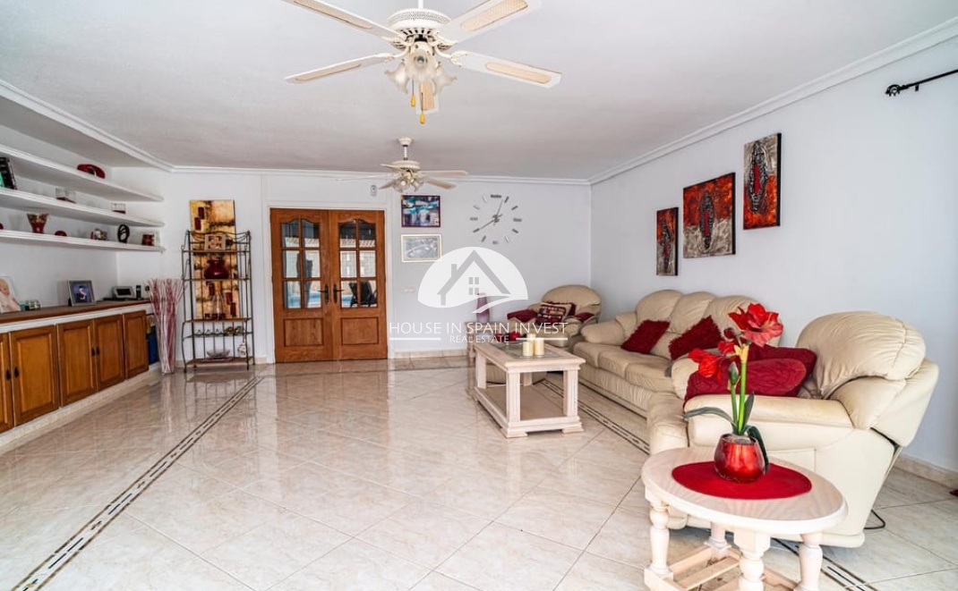 Resale - Villa - Orihuela Costa - Villamartín