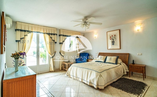 Resale - Villa - Orihuela Costa - Villamartín