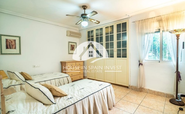 Resale - Villa - Orihuela Costa - Villamartín