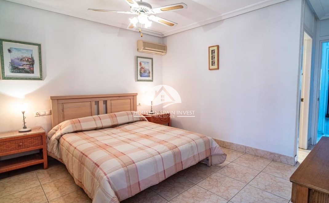 Resale - Villa - Orihuela Costa - Villamartín