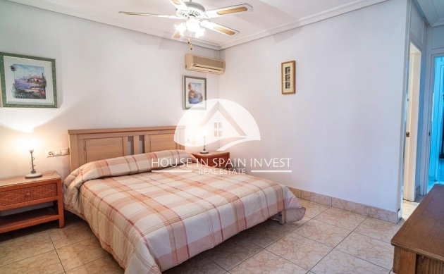 Resale - Villa - Orihuela Costa - Villamartín