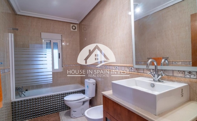 Resale - Villa - Orihuela Costa - Villamartín