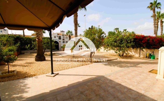 Resale - Villa - Orihuela Costa - Villamartín