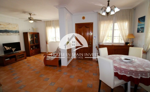 Resale - Villa - Orihuela Costa - Villamartín