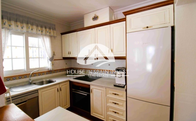 Resale - Villa - Orihuela Costa - Villamartín