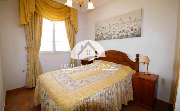 Resale - Villa - Orihuela Costa - Villamartín