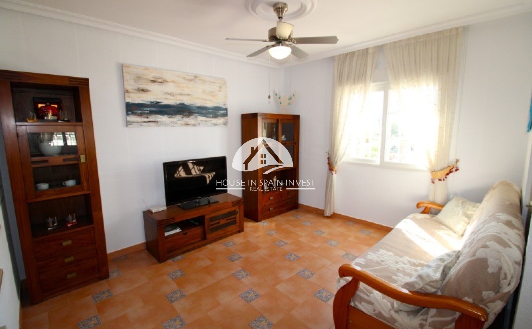 Resale - Villa - Orihuela Costa - Villamartín