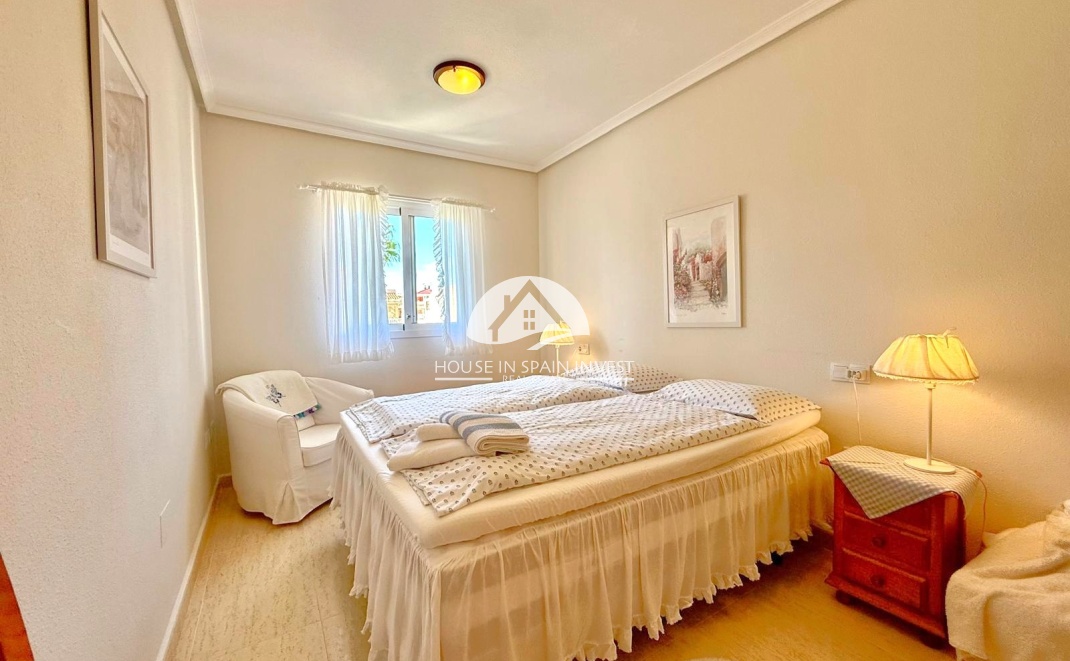 Resale - Apartment  - Orihuela Costa - Playa Flamenca