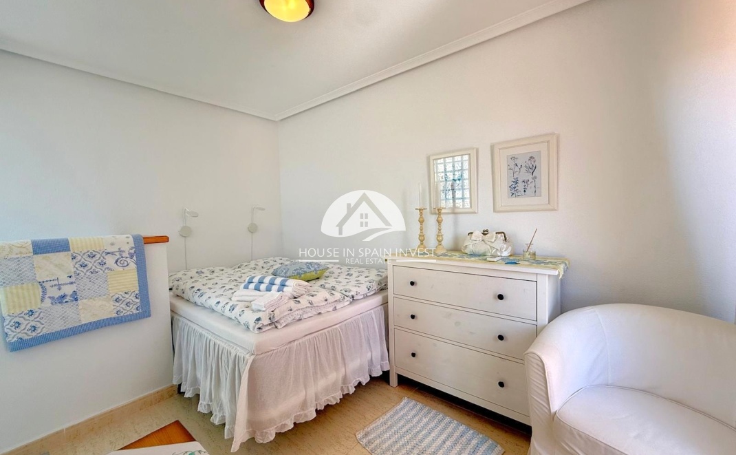 Resale - Apartment  - Orihuela Costa - Playa Flamenca