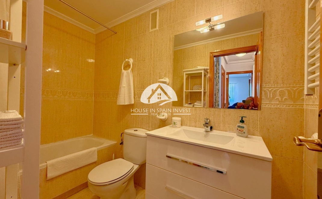 Resale - Apartment  - Orihuela Costa - Playa Flamenca