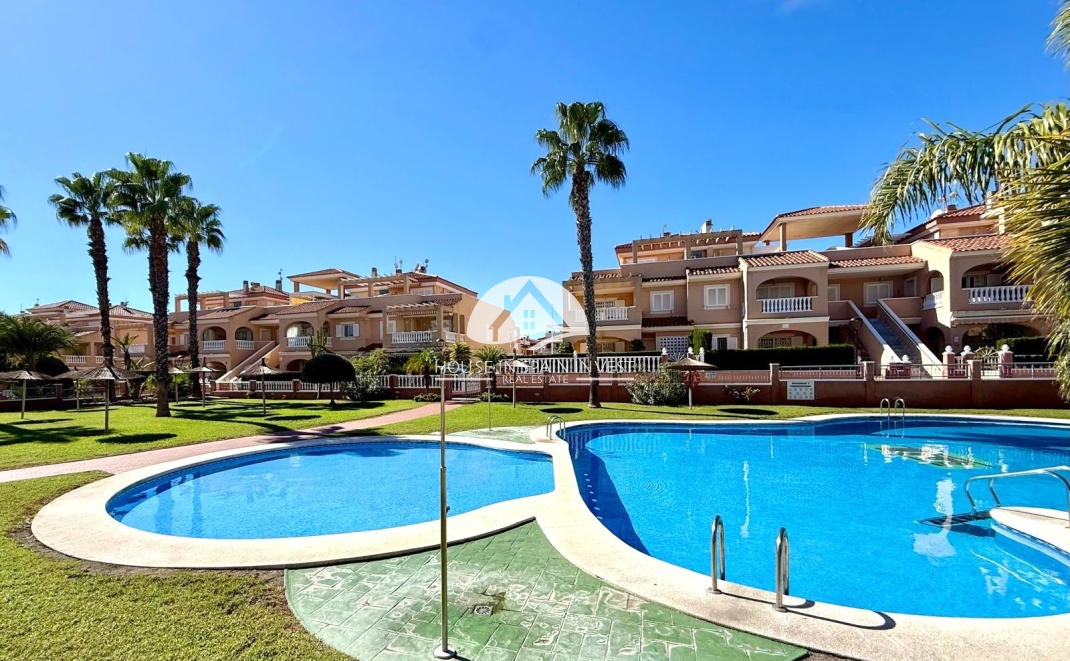 Resale - Apartment  - Orihuela Costa - Playa Flamenca