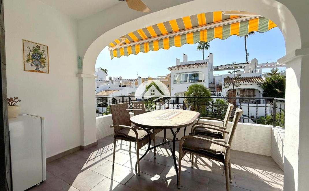 Resale - Villa - Orihuela Costa - Villamartín