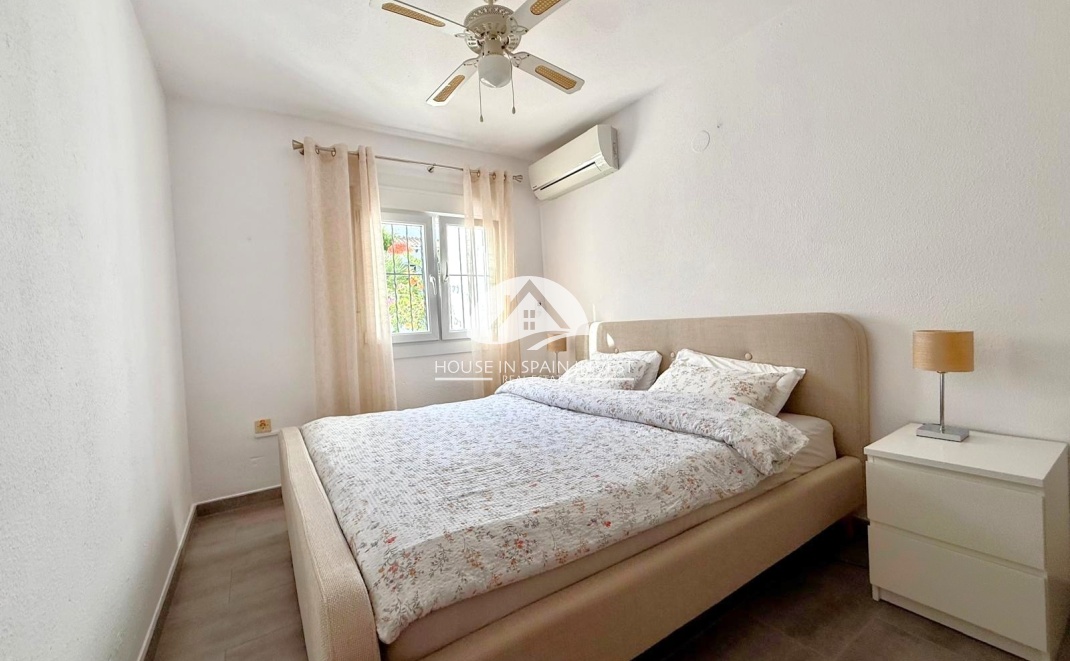 Resale - Villa - Orihuela Costa - Villamartín