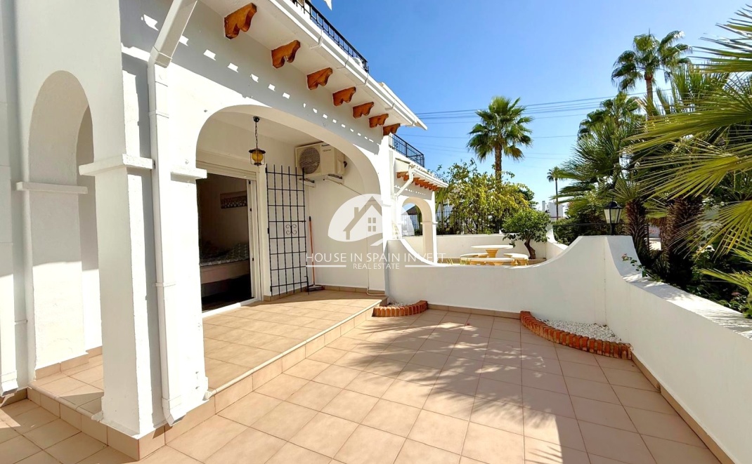 Resale - Villa - Orihuela Costa - Villamartín