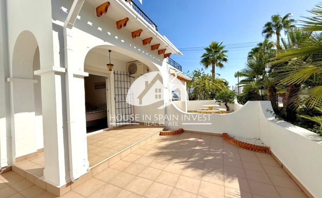 Resale - Villa - Orihuela Costa - Villamartín