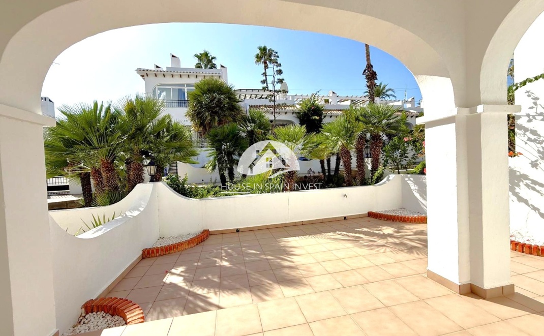 Resale - Villa - Orihuela Costa - Villamartín