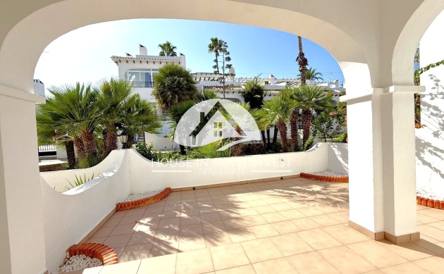 Resale - Villa - Orihuela Costa - Villamartín