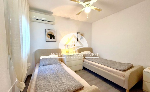 Resale - Villa - Orihuela Costa - Villamartín