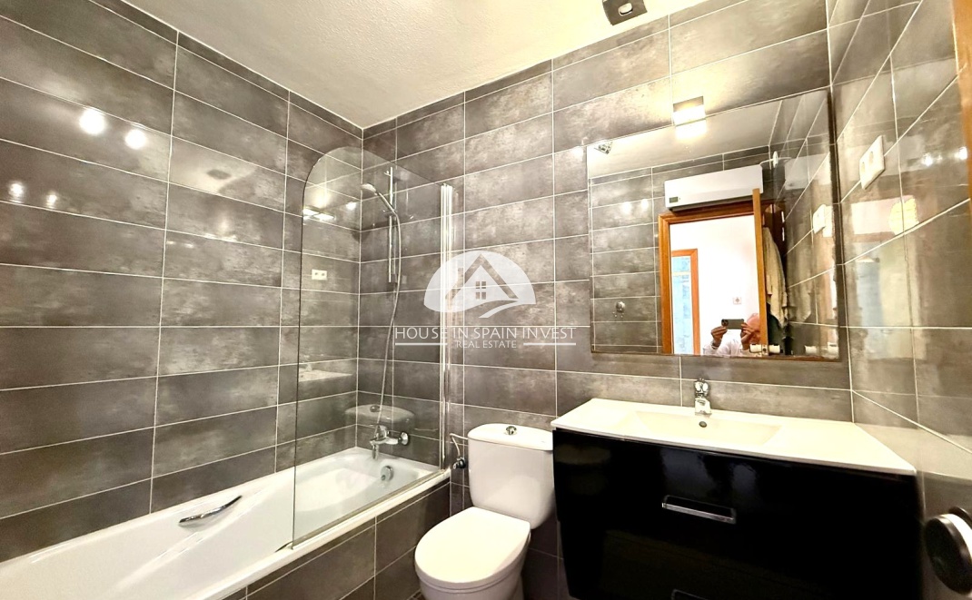 Resale - Villa - Orihuela Costa - Villamartín