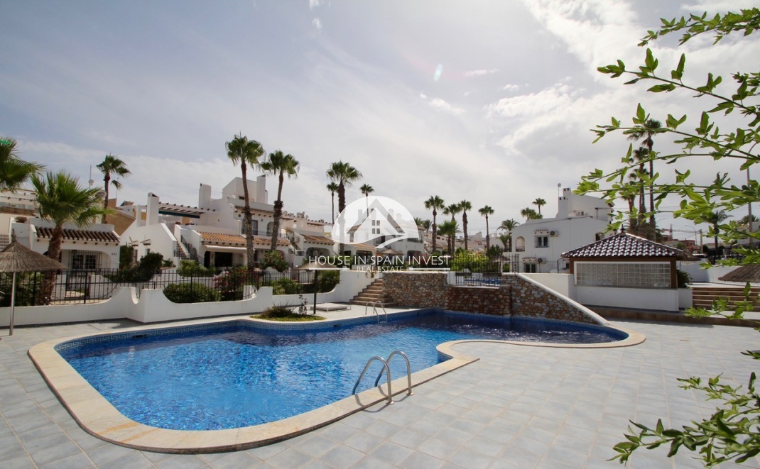 Resale - Villa - Orihuela Costa - Villamartín