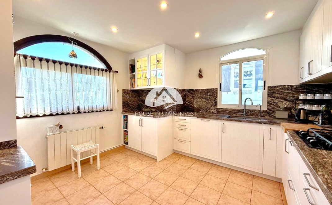 Resale - Villa - Orihuela Costa - Villamartín