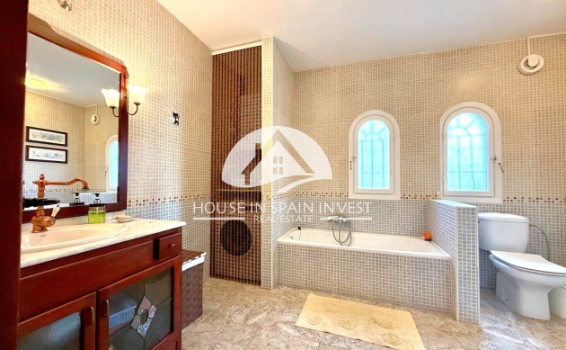 Resale - Villa - Orihuela Costa - Villamartín