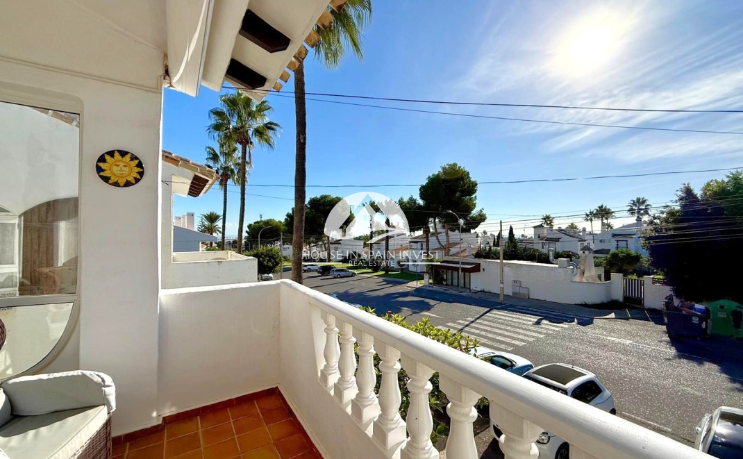 Resale - Villa - Orihuela Costa - Villamartín