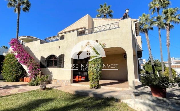 Resale - Villa - Orihuela Costa - Villamartín
