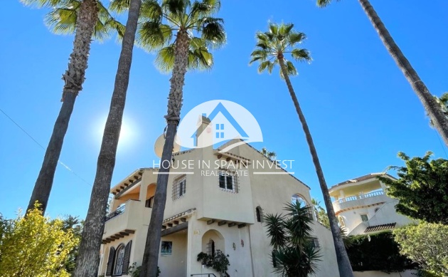 Resale - Villa - Orihuela Costa - Villamartín