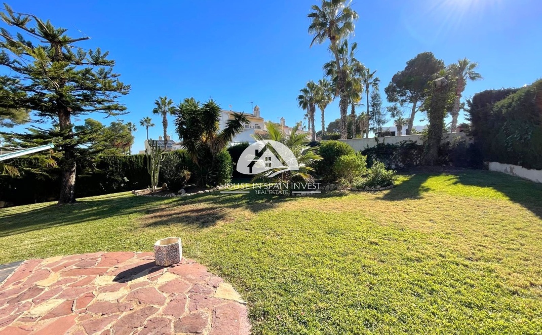 Resale - Villa - Orihuela Costa - Villamartín