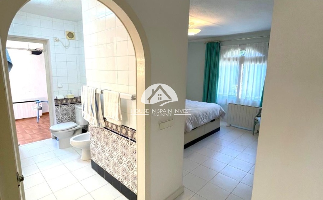 Resale - Villa - Orihuela Costa - Villamartín