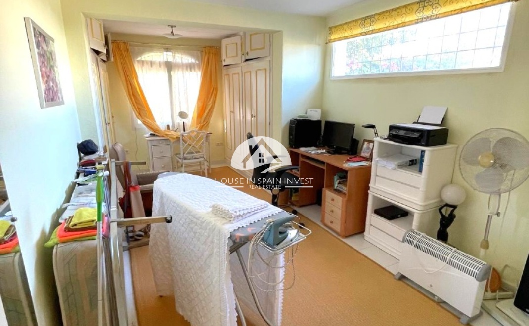 Resale - Villa - Orihuela Costa - Villamartín