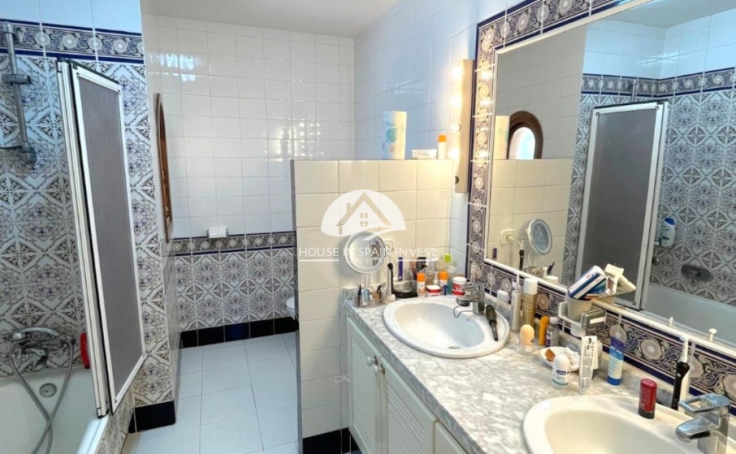 Resale - Villa - Orihuela Costa - Villamartín