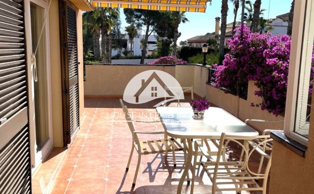 Resale - Villa - Orihuela Costa - Villamartín