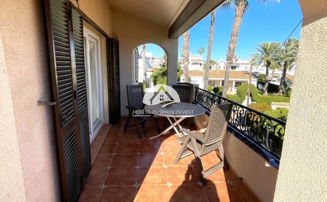 Resale - Villa - Orihuela Costa - Villamartín