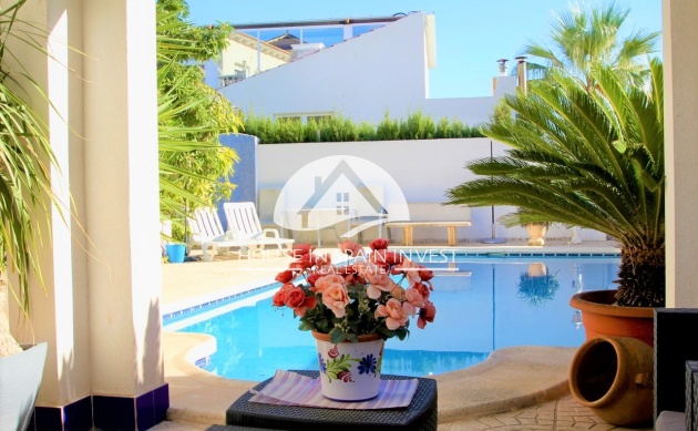 Resale - Villa - Orihuela Costa - Villamartín