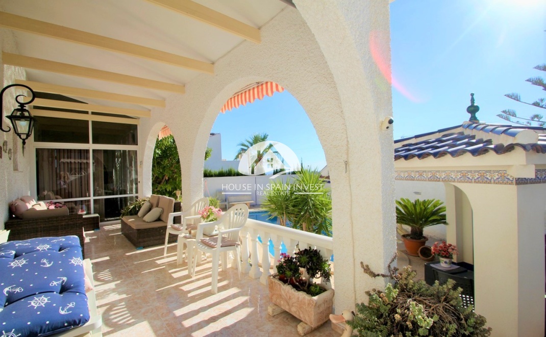 Resale - Villa - Orihuela Costa - Villamartín