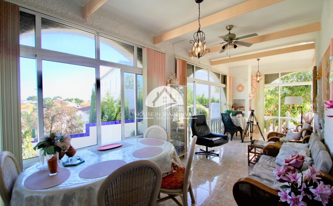 Resale - Villa - Orihuela Costa - Villamartín