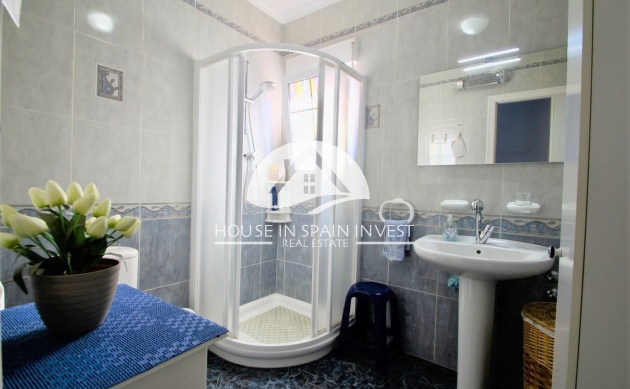 Resale - Villa - Orihuela Costa - Villamartín